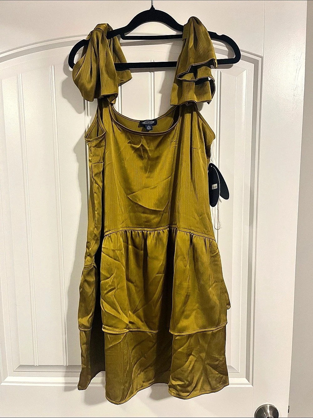 Scoop Satin Bow Shoulder Tiered Mini Dress in Green Size Medium